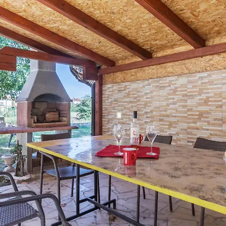 Amazing In With Kitchen * פאז'אנה