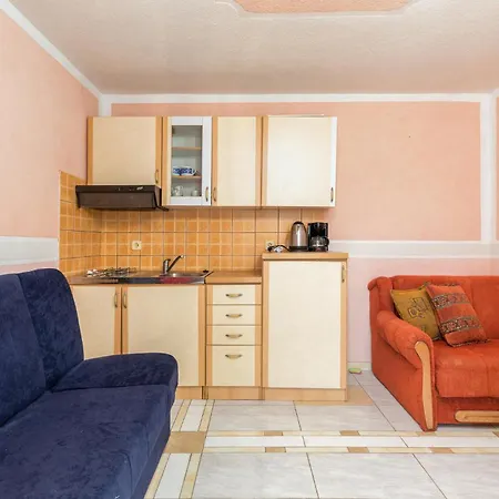 Amazing In With Kitchen *